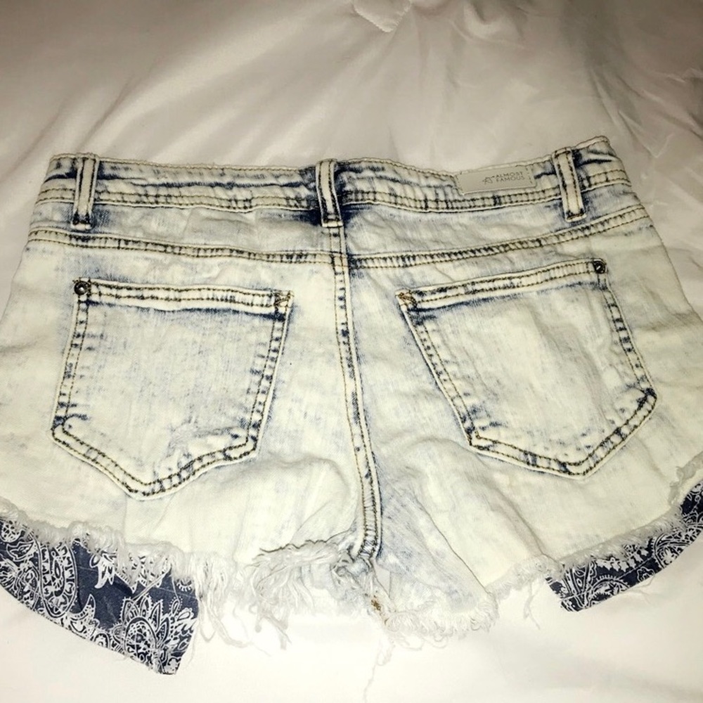 White washed vintage shorts - Picture 4 of 4